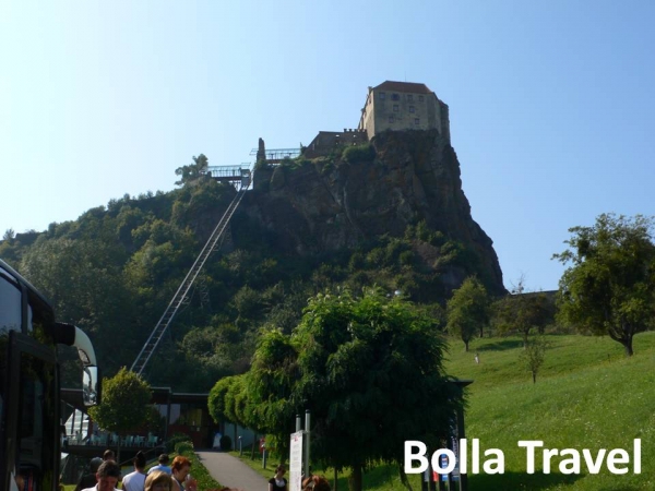 Bolla_Travel1.jpg